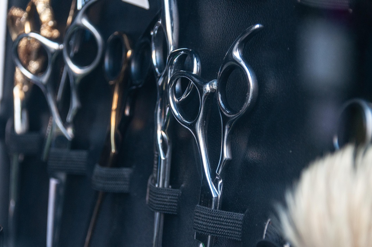 Build Your Perfect Barber Kit: Must-Have Tools for Pros